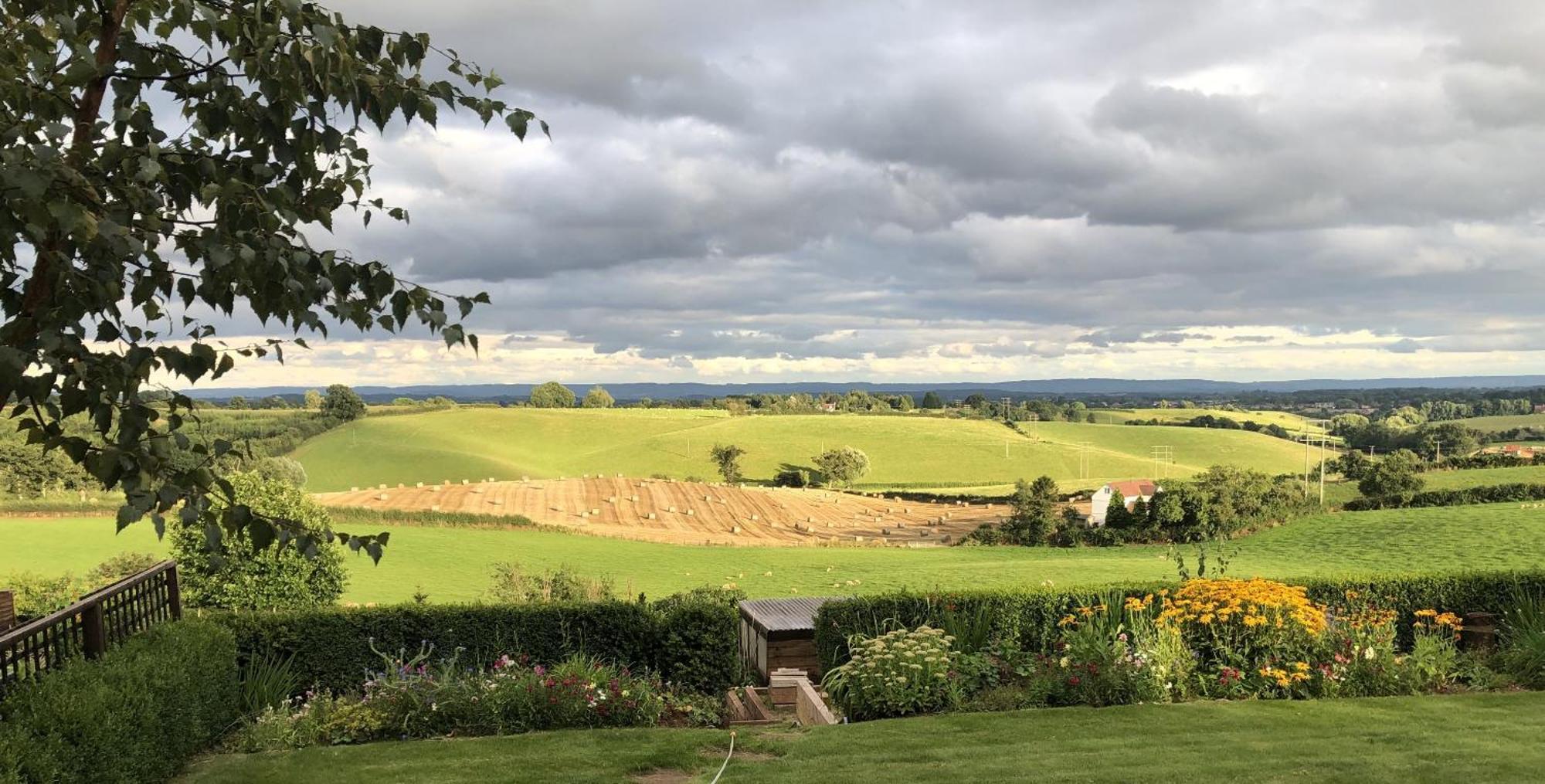 Betula Views Studio Newent Exterior foto